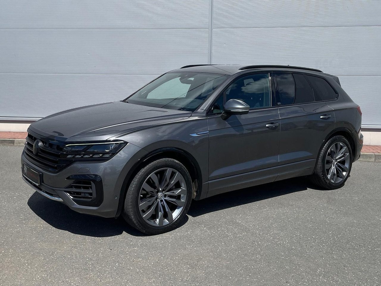 Volkswagen Touareg 4.0 V8 TDI One Million 4M LEDER AHK ACC - SUV: afbeelding 1 Volkswagen Touareg 4.0 V8 TDI One Million 4M LEDER AHK ACC - SUV: afbeelding 1