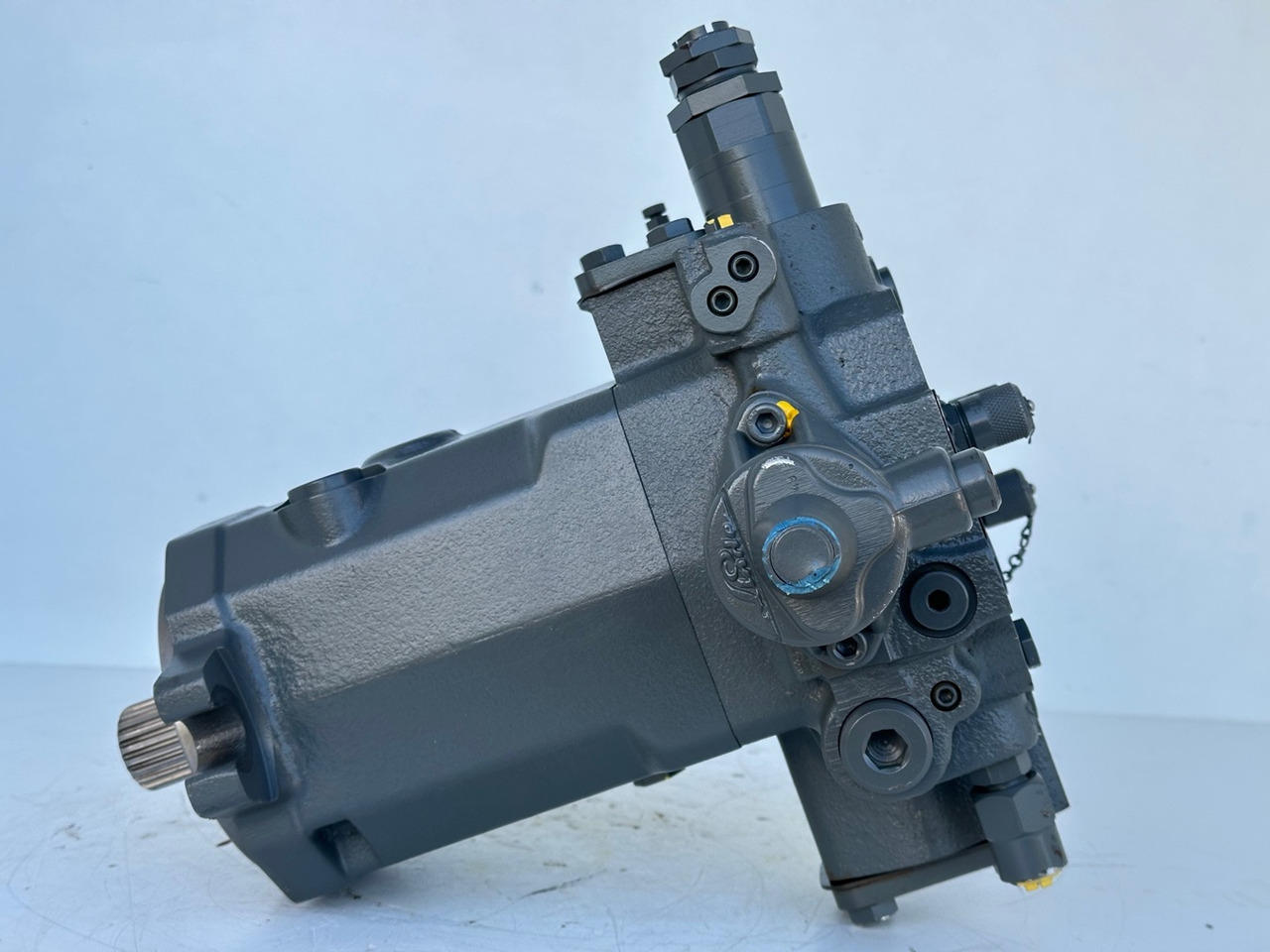 LIEBHERR - LINDE Original Hydromotor Typ:HMF75-02 2560 G 03 mit ID-Nr.10007106. A914 B-LI, A914 LI, A924 B-LI, A924 LI, MG15, MBG12, MG20, MFG10, BG12H #HYX293G00103# - Hydromotor voor Mobiele graafmachine: afbeelding 5 LIEBHERR - LINDE Original Hydromotor Typ:HMF75-02 2560 G 03 mit ID-Nr.10007106. A914 B-LI, A914 LI, A924 B-LI, A924 LI, MG15, MBG12, MG20, MFG10, BG12H #HYX293G00103# - Hydromotor voor Mobiele graafmachine: afbeelding 5