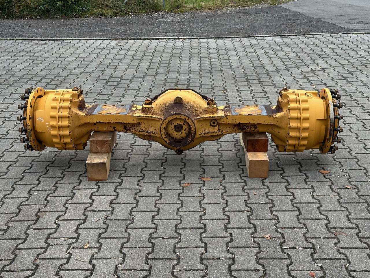 LIEBHERR Original Vorderachse-Planetenstarrachse Typ:MT-L3085/DKV-P4. ID-Nr.10022956 – ID-Nr.10045102 – ID-Nr.10425798. L544-443, L544-445, L550-456. #10425798.1791457# - Vooras voor Wiellader: afbeelding 4 LIEBHERR Original Vorderachse-Planetenstarrachse Typ:MT-L3085/DKV-P4. ID-Nr.10022956 – ID-Nr.10045102 – ID-Nr.10425798. L544-443, L544-445, L550-456. #10425798.1791457# - Vooras voor Wiellader: afbeelding 4