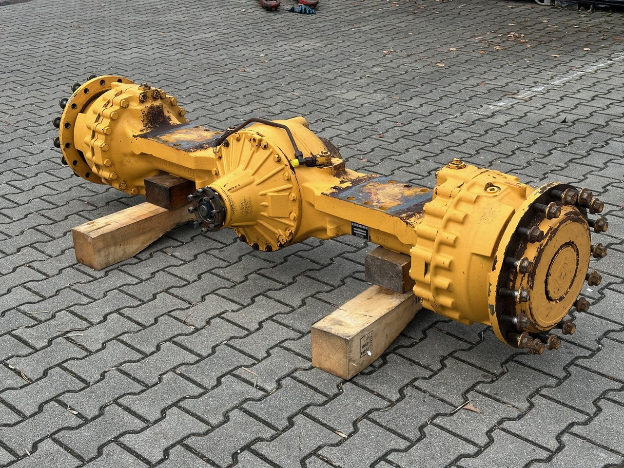 LIEBHERR Original Vorderachse-Planetenstarrachse Typ:MT-L3085/DKV-P4. ID-Nr.10022956 – ID-Nr.10045102 – ID-Nr.10425798. L544-443, L544-445, L550-456. #10425798.1791457# - Vooras voor Wiellader: afbeelding 3 LIEBHERR Original Vorderachse-Planetenstarrachse Typ:MT-L3085/DKV-P4. ID-Nr.10022956 – ID-Nr.10045102 – ID-Nr.10425798. L544-443, L544-445, L550-456. #10425798.1791457# - Vooras voor Wiellader: afbeelding 3