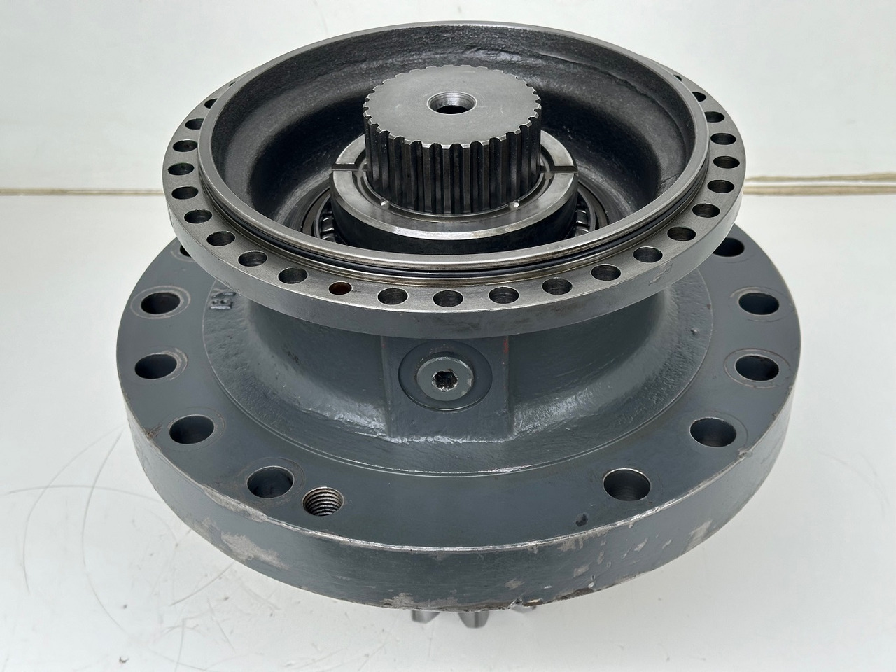 Liebherr Abtriebswellengehäuse ID-Nr.90018934 mit Abtriebswelle ID-Nr.90204999. SAT275/260 - SAT275/261 - SAT275/266 - SAT275/289. #0785#03478# - Transmissie voor Bouwmachine: afbeelding 3 Liebherr Abtriebswellengehäuse ID-Nr.90018934 mit Abtriebswelle ID-Nr.90204999. SAT275/260 - SAT275/261 - SAT275/266 - SAT275/289. #0785#03478# - Transmissie voor Bouwmachine: afbeelding 3