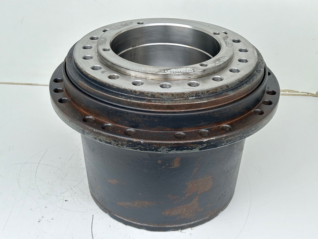 Liebherr Fahrantrieb FAT355P076. ID-Nr.969455101 - ID-Nr.969524001 - ID-Nr.90022900. LO1916, LOS916, R906, R916, R922, R924. #969455101.1647# - Eindaandrijving voor Bouwmachine: afbeelding 1 Liebherr Fahrantrieb FAT355P076. ID-Nr.969455101 - ID-Nr.969524001 - ID-Nr.90022900. LO1916, LOS916, R906, R916, R922, R924. #969455101.1647# - Eindaandrijving voor Bouwmachine: afbeelding 1