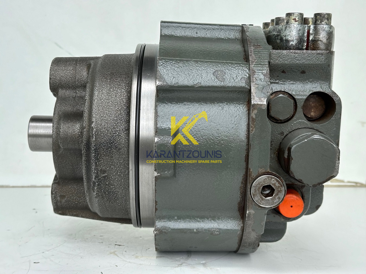 Liebherr Hydraulikeinbaumotor CMVE O 108. ID-Nr.10118562 - ID-Nr.10132610 - ID-Nr.10129048. LOS1916, LOS916, LOS926, R906, R916, R918, R920, R922, R924, R926COMP, R926, R936. #28313# - Hydromotor voor Bouwmachine: afbeelding 4 Liebherr Hydraulikeinbaumotor CMVE O 108. ID-Nr.10118562 - ID-Nr.10132610 - ID-Nr.10129048. LOS1916, LOS916, LOS926, R906, R916, R918, R920, R922, R924, R926COMP, R926, R936. #28313# - Hydromotor voor Bouwmachine: afbeelding 4