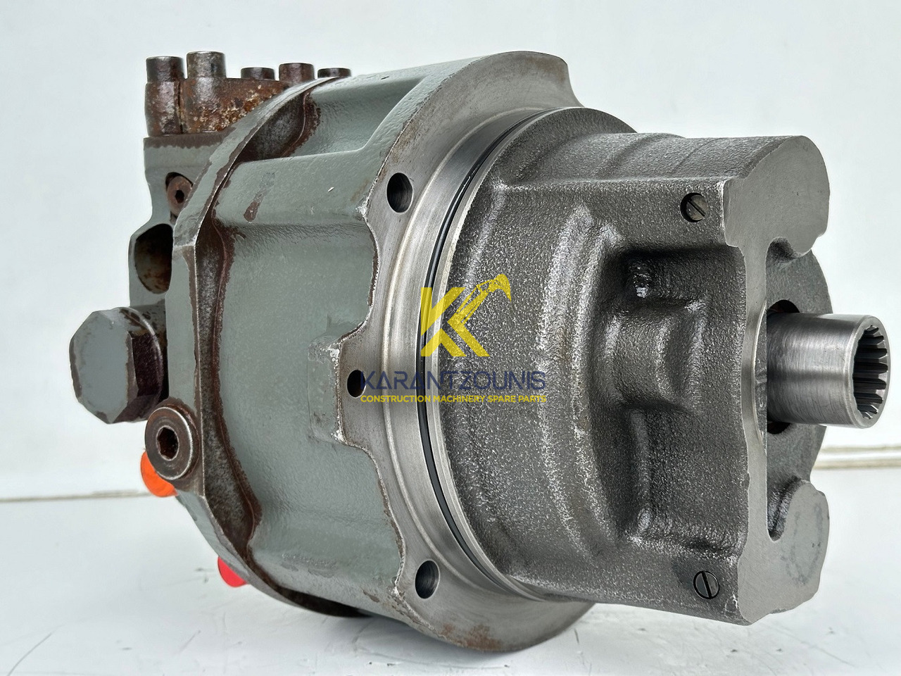 Liebherr Hydraulikeinbaumotor CMVE O 108. ID-Nr.10118562 - ID-Nr.10132610 - ID-Nr.10129048. LOS1916, LOS916, LOS926, R906, R916, R918, R920, R922, R924, R926COMP, R926, R936. #28314# - Hydromotor voor Bouwmachine: afbeelding 1 Liebherr Hydraulikeinbaumotor CMVE O 108. ID-Nr.10118562 - ID-Nr.10132610 - ID-Nr.10129048. LOS1916, LOS916, LOS926, R906, R916, R918, R920, R922, R924, R926COMP, R926, R936. #28314# - Hydromotor voor Bouwmachine: afbeelding 1