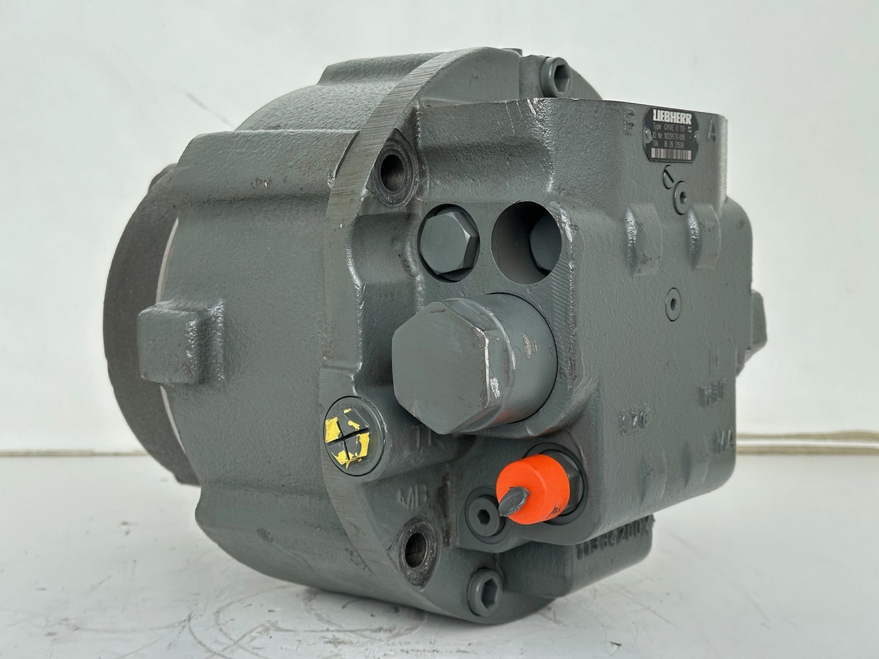 Liebherr Hydraulikeinbaumotor CMVE O 135. ID-Nr.10129570 - ID-Nr.11439804. FAT400P112 - FAT550P093. R930, R934, R936, R940, R944, R946, R950T. #10129570.21538# - Hydromotor voor Bouwmachine: afbeelding 5 Liebherr Hydraulikeinbaumotor CMVE O 135. ID-Nr.10129570 - ID-Nr.11439804. FAT400P112 - FAT550P093. R930, R934, R936, R940, R944, R946, R950T. #10129570.21538# - Hydromotor voor Bouwmachine: afbeelding 5