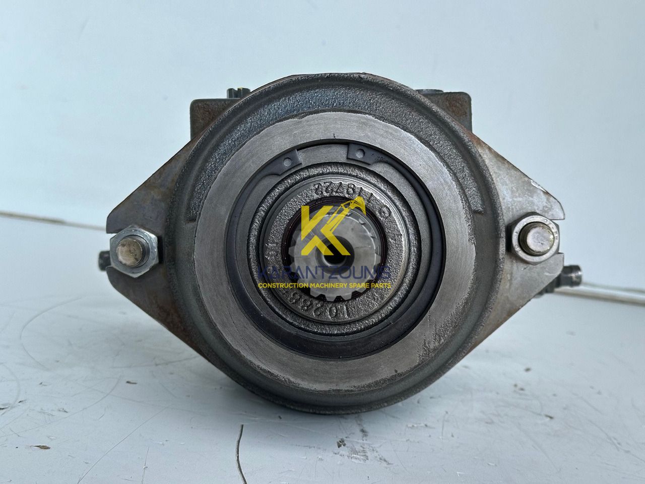 Liebherr Hydraulikeinbaumotor Typ:FMF058, ID-Nr.10122576 - ID-Nr.10145827 - ID-Nr.11371069. LOS1906, P924 COMP , R906, R906 PROTO, R916, R922, R924, R924 COMP, R926 COMP, R926 K LC. #39780# - Hydromotor voor Graafmachine: afbeelding 5 Liebherr Hydraulikeinbaumotor Typ:FMF058, ID-Nr.10122576 - ID-Nr.10145827 - ID-Nr.11371069. LOS1906, P924 COMP , R906, R906 PROTO, R916, R922, R924, R924 COMP, R926 COMP, R926 K LC. #39780# - Hydromotor voor Graafmachine: afbeelding 5