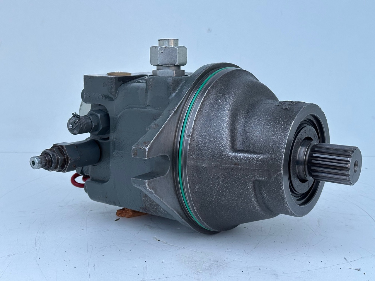 Liebherr Hydraulikeinbaumotor Typ:FMF090. ID-Nr.10139164 - ID-Nr.11371743. R946 LC, R946 LC-V, R946 NLC, R946 S-HD, R950 LC-V, R950 S-HD, R950. #11371743.11929# - Zwenkmotor voor Graafmachine: afbeelding 2 Liebherr Hydraulikeinbaumotor Typ:FMF090. ID-Nr.10139164 - ID-Nr.11371743. R946 LC, R946 LC-V, R946 NLC, R946 S-HD, R950 LC-V, R950 S-HD, R950. #11371743.11929# - Zwenkmotor voor Graafmachine: afbeelding 2