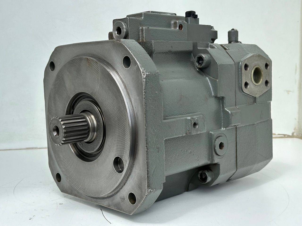 Liebherr Hydraulikverstellpumpe Typ:DPV O 165. ID-Nr.10120060 - ID-Nr.10144915. LH120 C-1103, LH120 CG-1103, LH120 M-1102. #10144915.13342# - Hydraulische pomp voor Mobiele graafmachine: afbeelding 1 Liebherr Hydraulikverstellpumpe Typ:DPV O 165. ID-Nr.10120060 - ID-Nr.10144915. LH120 C-1103, LH120 CG-1103, LH120 M-1102. #10144915.13342# - Hydraulische pomp voor Mobiele graafmachine: afbeelding 1