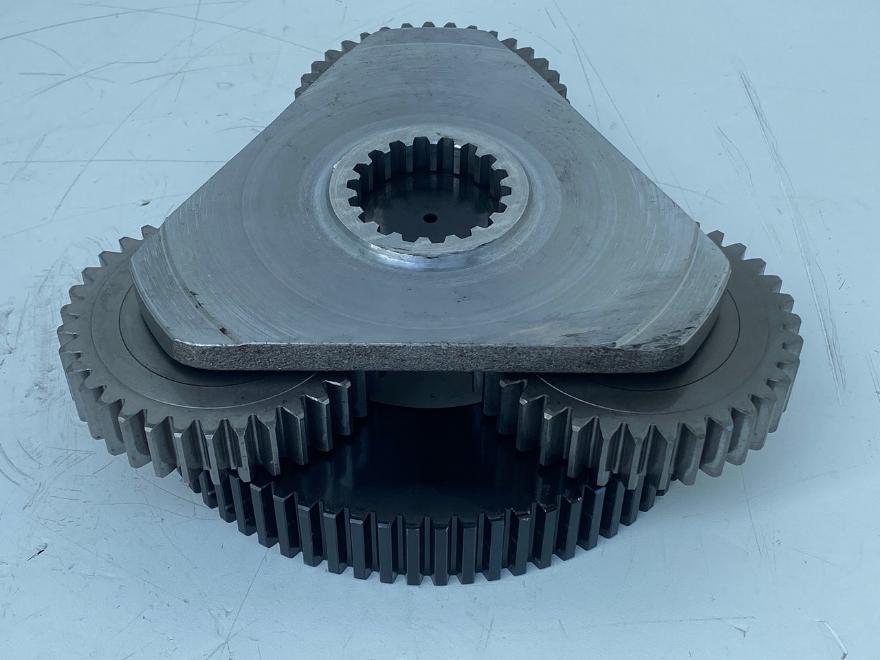 Liebherr Lamellenträger ID-Nr.944390203 - Planetenräder ID-Nr.90213984 - Planetenträger ID-Nr.944390003.   SAT250/278 - SAT250/287 - SAT250A300. #PLA1550# - Zwenkmotor voor Rupsgraafmachine: afbeelding 4 Liebherr Lamellenträger ID-Nr.944390203 - Planetenräder ID-Nr.90213984 - Planetenträger ID-Nr.944390003.   SAT250/278 - SAT250/287 - SAT250A300. #PLA1550# - Zwenkmotor voor Rupsgraafmachine: afbeelding 4