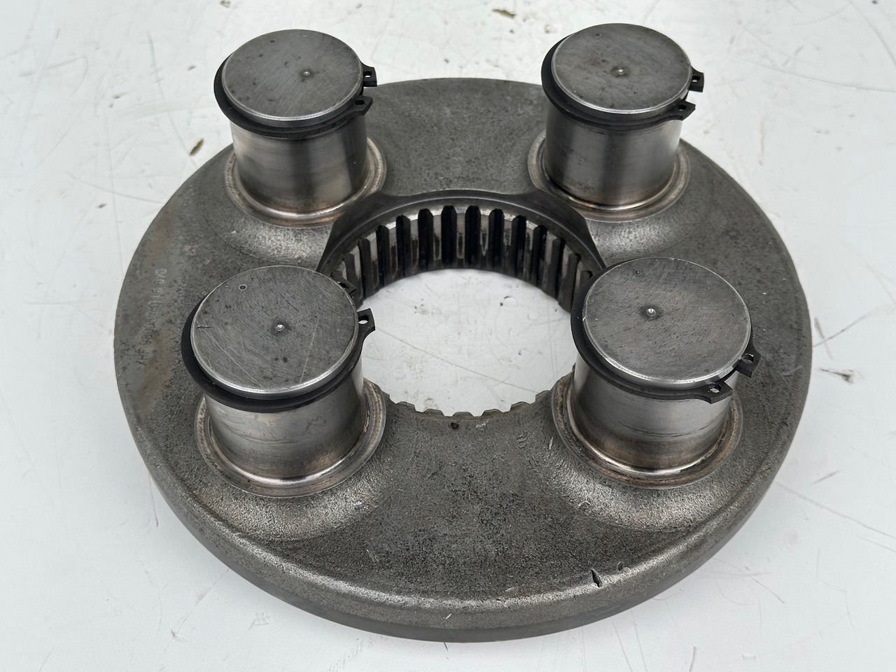 Liebherr Planetenträger ID-Nr.90006540. SAT300/271, SAT300/282, SAT300/288, SAT300/295. LH40, LH50, R936,R950 T, R960 T. #90006540.L6.675# - Zwenkmotor voor Bouwmachine: afbeelding 2 Liebherr Planetenträger ID-Nr.90006540. SAT300/271, SAT300/282, SAT300/288, SAT300/295. LH40, LH50, R936,R950 T, R960 T. #90006540.L6.675# - Zwenkmotor voor Bouwmachine: afbeelding 2