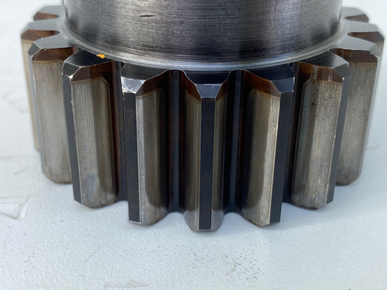 Liebherr Sonnenrad ID-Nr.9444465 - ID-Nr.944446503.   SAT350/208, SAT350/252.  A954, LH80, E954, EP954, ER954, LOS954, P954, R954.  #SO-HB-306# - Zwenkmotor voor Rupsgraafmachine: afbeelding 4 Liebherr Sonnenrad ID-Nr.9444465 - ID-Nr.944446503.   SAT350/208, SAT350/252.  A954, LH80, E954, EP954, ER954, LOS954, P954, R954.  #SO-HB-306# - Zwenkmotor voor Rupsgraafmachine: afbeelding 4