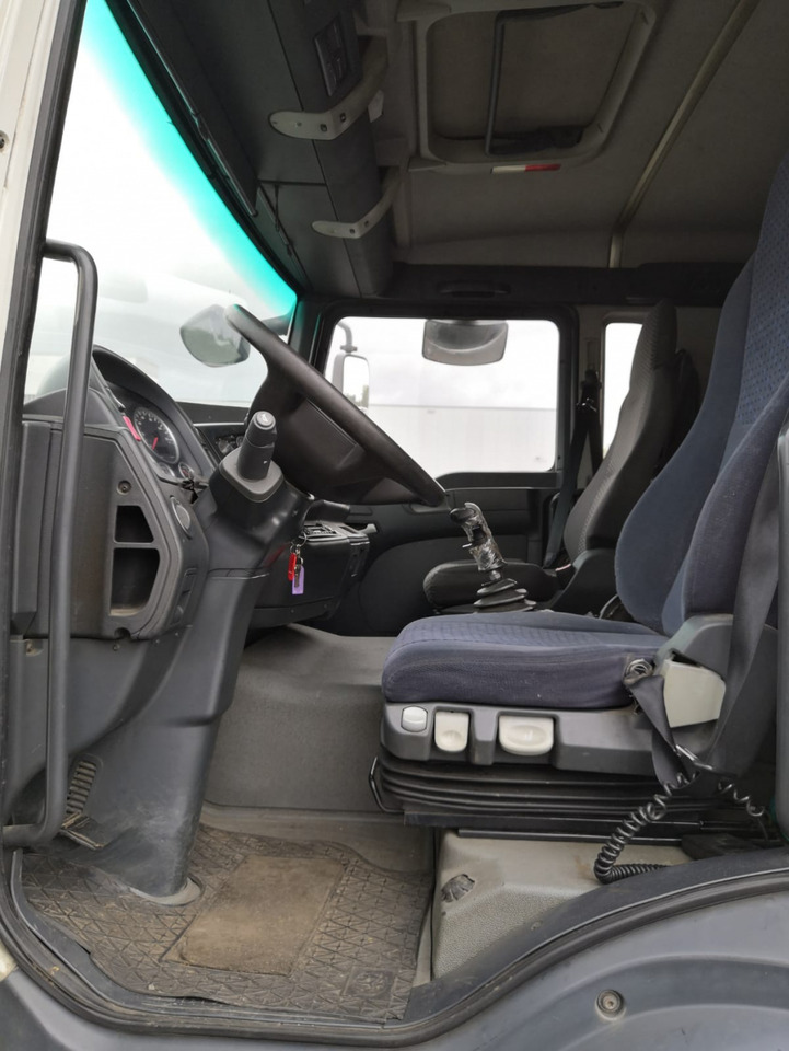 Interieur foto 1: Chassis vrachtwagen MAN TGA 26.350 6x2  (Nr. 4998)