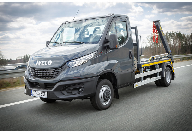 Iveco Daily 70C18 + KING Bramowiec / Skiploader / Absetzkipper - Portaalarmsysteem vrachtwagen: afbeelding 2 Iveco Daily 70C18 + KING Bramowiec / Skiploader / Absetzkipper - Portaalarmsysteem vrachtwagen: afbeelding 2