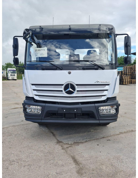 Mercedes-Benz Atego 1527L - Haakarmsysteem vrachtwagen: afbeelding 3 Mercedes-Benz Atego 1527L - Haakarmsysteem vrachtwagen: afbeelding 3