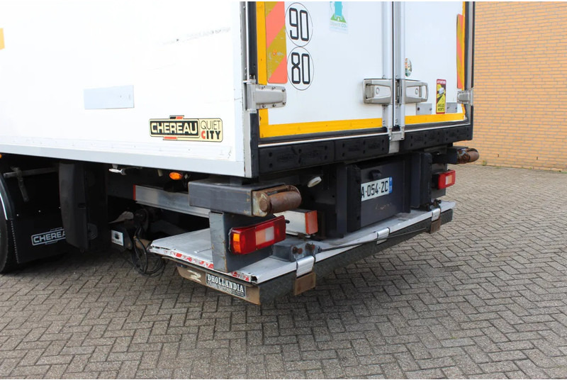 Volvo FM 330 * EURO5 * CARRIER SUPRA SILENT MT * - Koelwagen vrachtwagen: afbeelding 4 Volvo FM 330 * EURO5 * CARRIER SUPRA SILENT MT * - Koelwagen vrachtwagen: afbeelding 4