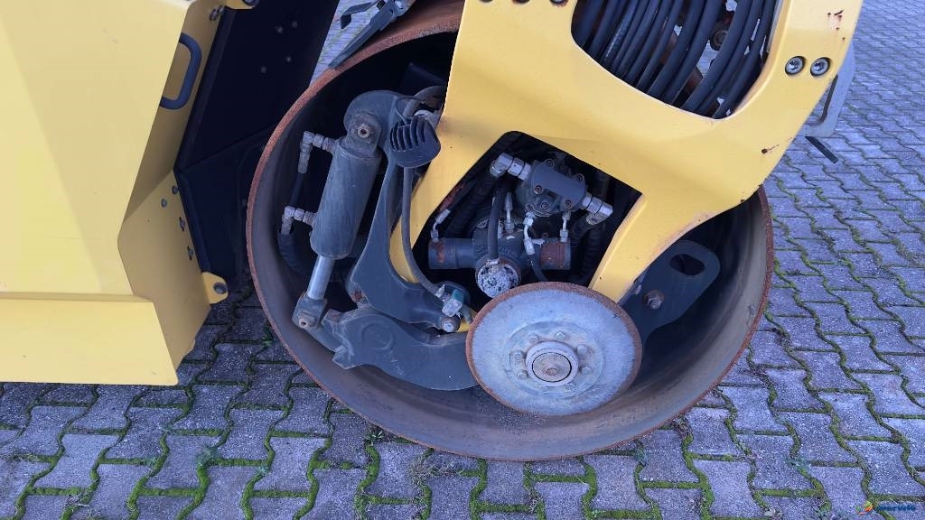 Asfaltwals Bomag BM 154 AP-4i AM: afbeelding 9 Asfaltwals Bomag BM 154 AP-4i AM: afbeelding 9