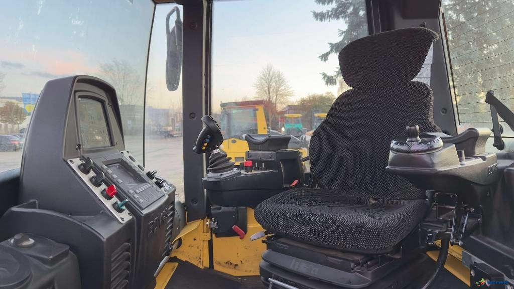 Asfaltwals Bomag BM 154 AP-4i AM: afbeelding 13 Asfaltwals Bomag BM 154 AP-4i AM: afbeelding 13