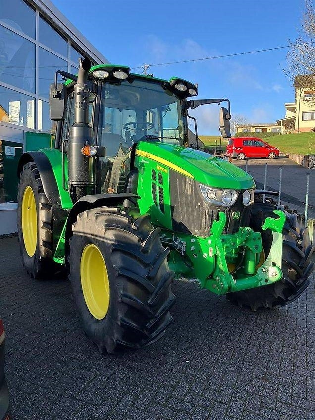 John Deere 6090M - Tractor: afbeelding 4 John Deere 6090M - Tractor: afbeelding 4