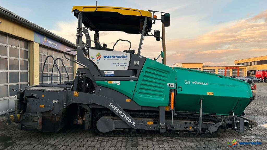 Vögele SUPER 2100-3i / AB600-3TP1 (3,00 - 6,00 m) - Asfaltafwerkmachine: afbeelding 1 Vögele SUPER 2100-3i / AB600-3TP1 (3,00 - 6,00 m) - Asfaltafwerkmachine: afbeelding 1