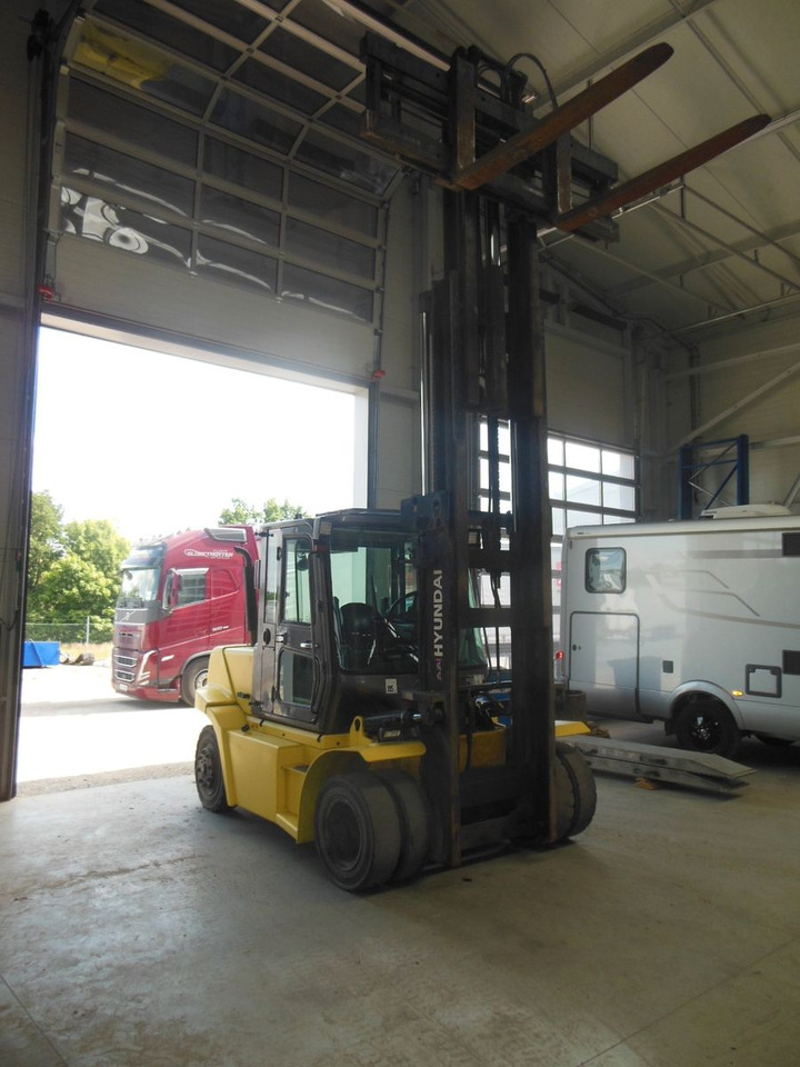Hyundai 70D-7A - Diesel heftruck: afbeelding 1 Hyundai 70D-7A - Diesel heftruck: afbeelding 1