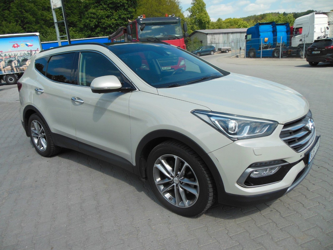 Hyundai Santa Fe 2,2 CRDi, 4WD, Automatic, Leder, Panora - SUV: afbeelding 2 Hyundai Santa Fe 2,2 CRDi, 4WD, Automatic, Leder, Panora - SUV: afbeelding 2