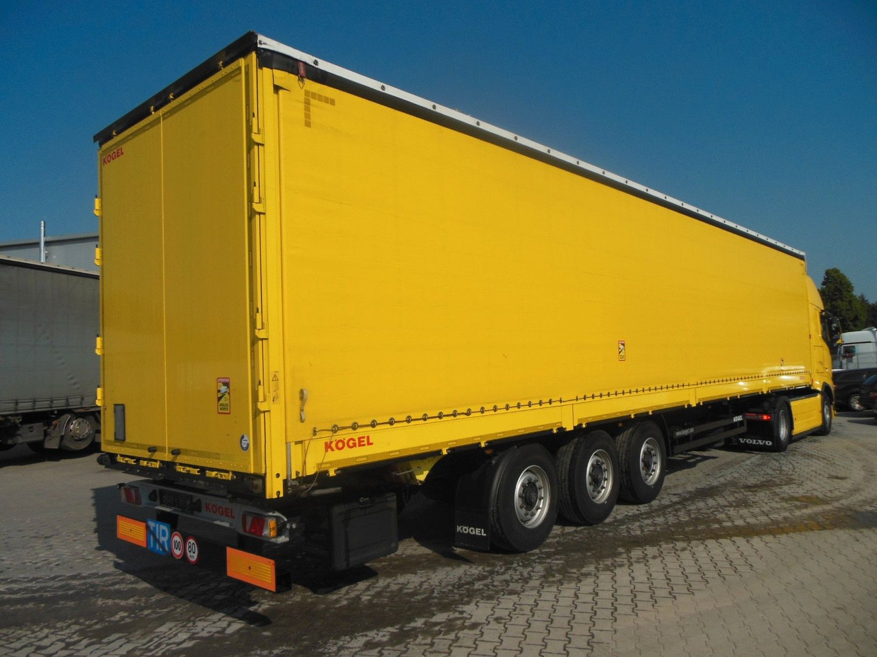 Kögel SN 24, BORDWÄNDE 700 MM, HUBDACH!!! TOP - Schuifzeiloplegger: afbeelding 1 Kögel SN 24, BORDWÄNDE 700 MM, HUBDACH!!! TOP - Schuifzeiloplegger: afbeelding 1
