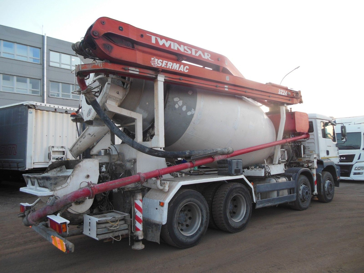 MAN TGA 35.410, 8X4, MIX + PUMPE 24M - Betonmixer: afbeelding 3 MAN TGA 35.410, 8X4, MIX + PUMPE 24M - Betonmixer: afbeelding 3