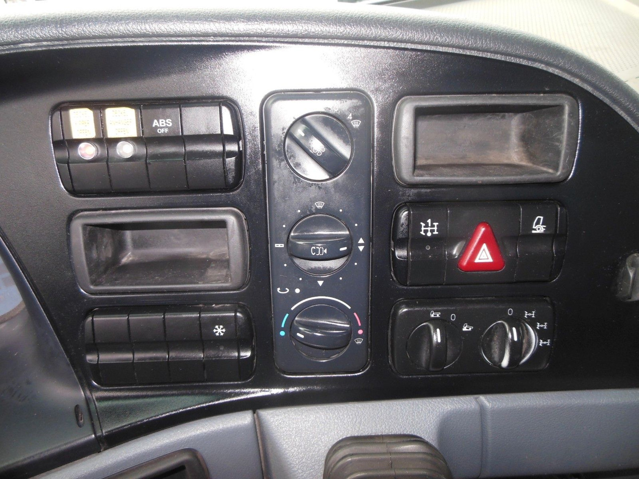 Kipper vrachtwagen Mercedes-Benz ACTROS 4144, 8X6, 3 PEDALE, MEILLER, BODRMATIC: afbeelding 24