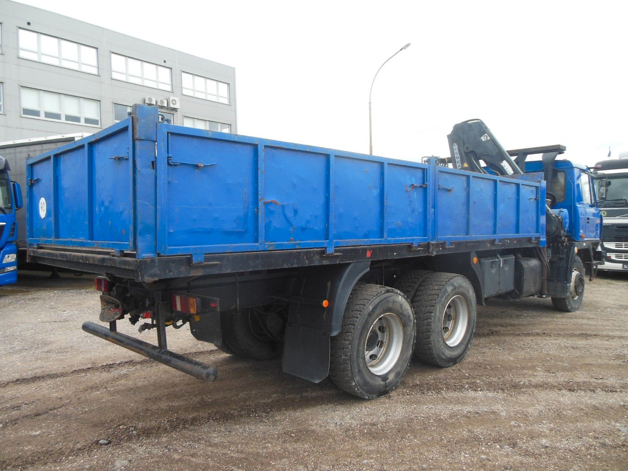 Tatra T 815, 6X6, HIAB 144 B - 3 DUO - Vrachtwagen met open laadbak, Kraanwagen: afbeelding 3 Tatra T 815, 6X6, HIAB 144 B - 3 DUO - Vrachtwagen met open laadbak, Kraanwagen: afbeelding 3