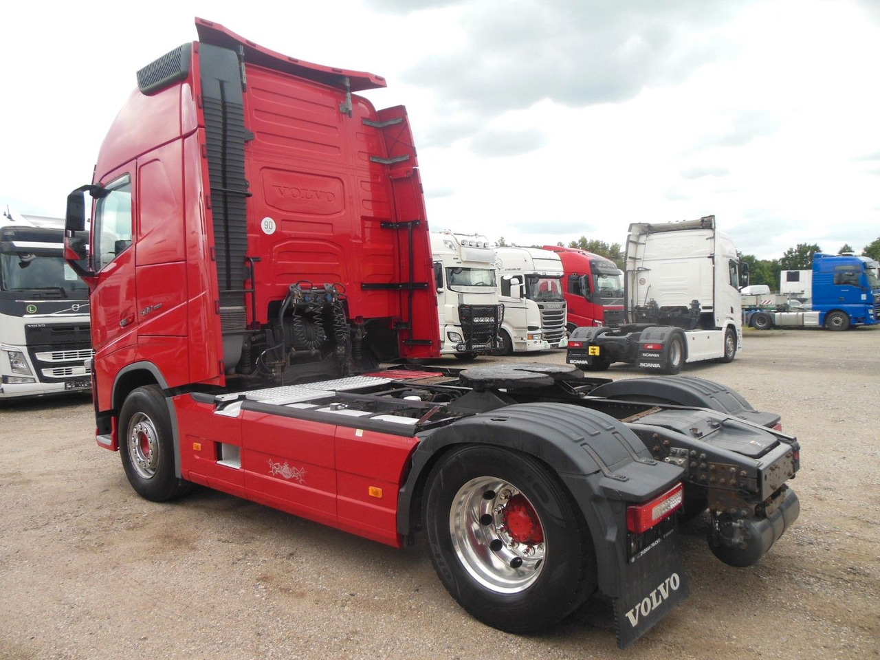 Volvo FH 13/500, GLOBE XL, STANDART, I PARK COOL - Trekker: afbeelding 4 Volvo FH 13/500, GLOBE XL, STANDART, I PARK COOL - Trekker: afbeelding 4
