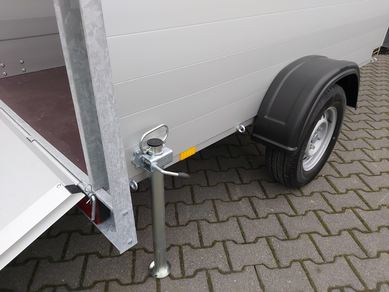 ALUBOXX Deckelanhänger GTB 1200 VT3 251x126x153cm Heckrampe (S) 1200kg Winter Aktion - Gesloten aanhangwagen: afbeelding 5 ALUBOXX Deckelanhänger GTB 1200 VT3 251x126x153cm Heckrampe (S) 1200kg Winter Aktion - Gesloten aanhangwagen: afbeelding 5