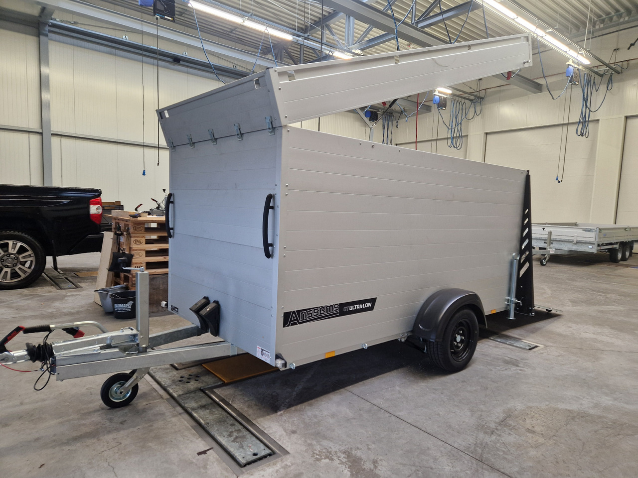 ALUBOXX Deckelanhänger GTB 1500 VT3 Ultra Low 301x151x153cm LED black deal Modell 2025 - Motor aanhanger: afbeelding 1 ALUBOXX Deckelanhänger GTB 1500 VT3 Ultra Low 301x151x153cm LED black deal Modell 2025 - Motor aanhanger: afbeelding 1
