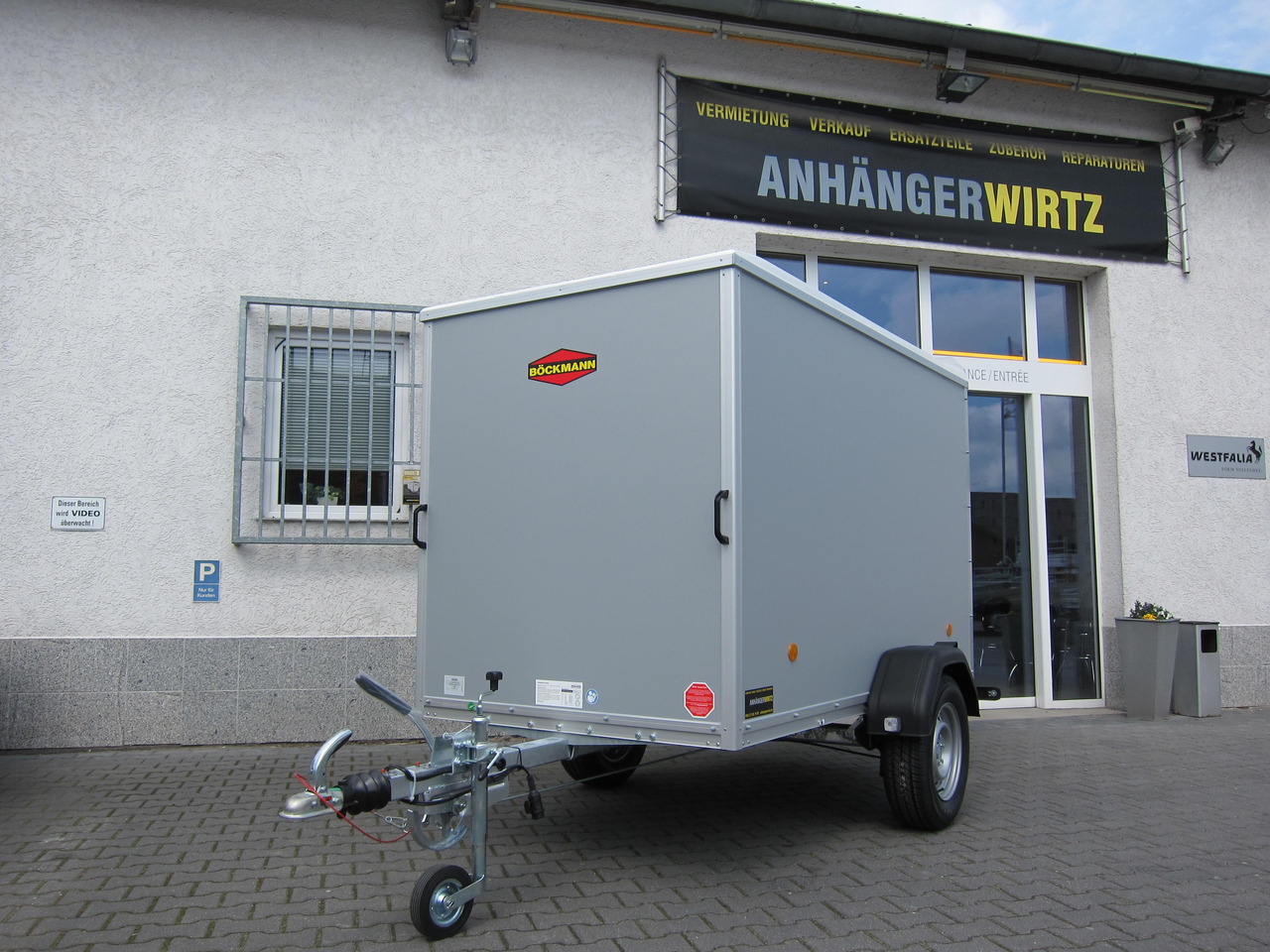 Böckmann Koffer KT 2513/135 251x130x152cm grau (S) 1350kg AKTION Modell 24 - Gesloten aanhangwagen: afbeelding 1 Böckmann Koffer KT 2513/135 251x130x152cm grau (S) 1350kg AKTION Modell 24 - Gesloten aanhangwagen: afbeelding 1
