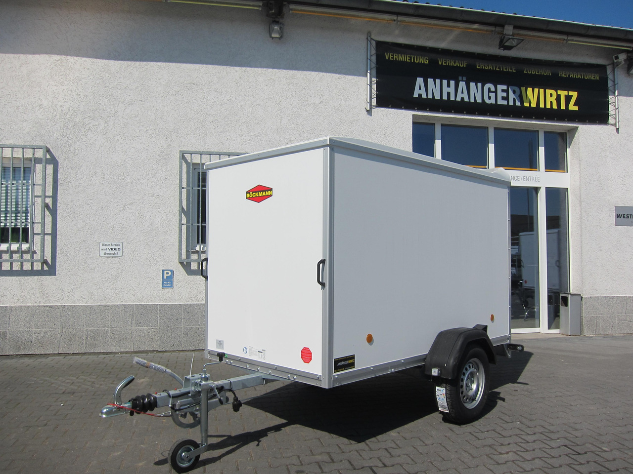 Böckmann Koffer KT 2513/135 251x130x152cm weiß (S) 1350kg AKTION Modell 23 - Gesloten aanhangwagen: afbeelding 2 Böckmann Koffer KT 2513/135 251x130x152cm weiß (S) 1350kg AKTION Modell 23 - Gesloten aanhangwagen: afbeelding 2