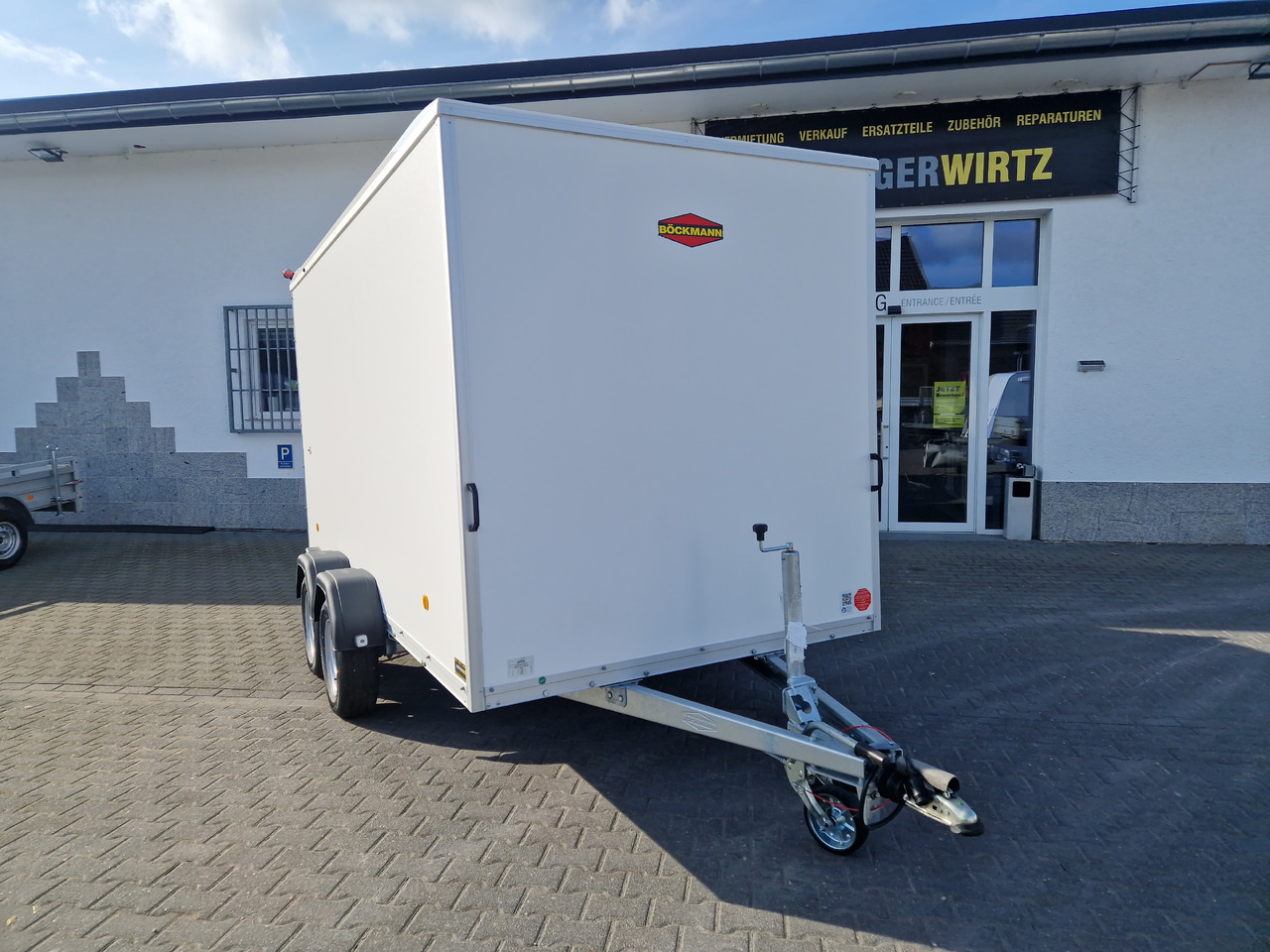 Böckmann Koffer KT 4018/27 H weiß 400x185x202cm (XL) 2700kg Modell 2024 - Gesloten aanhangwagen: afbeelding 3 Böckmann Koffer KT 4018/27 H weiß 400x185x202cm (XL) 2700kg Modell 2024 - Gesloten aanhangwagen: afbeelding 3