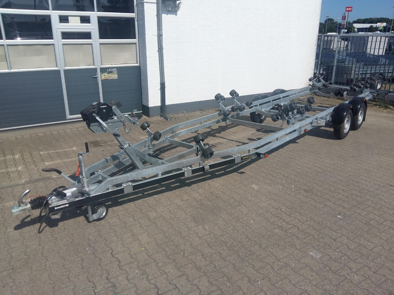 Brenderup Bootstrailer 303500 X TB SR X-Line Superrollen (XXL) 3500kg Online Winter Aktion - Boottrailer: afbeelding 4 Brenderup Bootstrailer 303500 X TB SR X-Line Superrollen (XXL) 3500kg Online Winter Aktion - Boottrailer: afbeelding 4