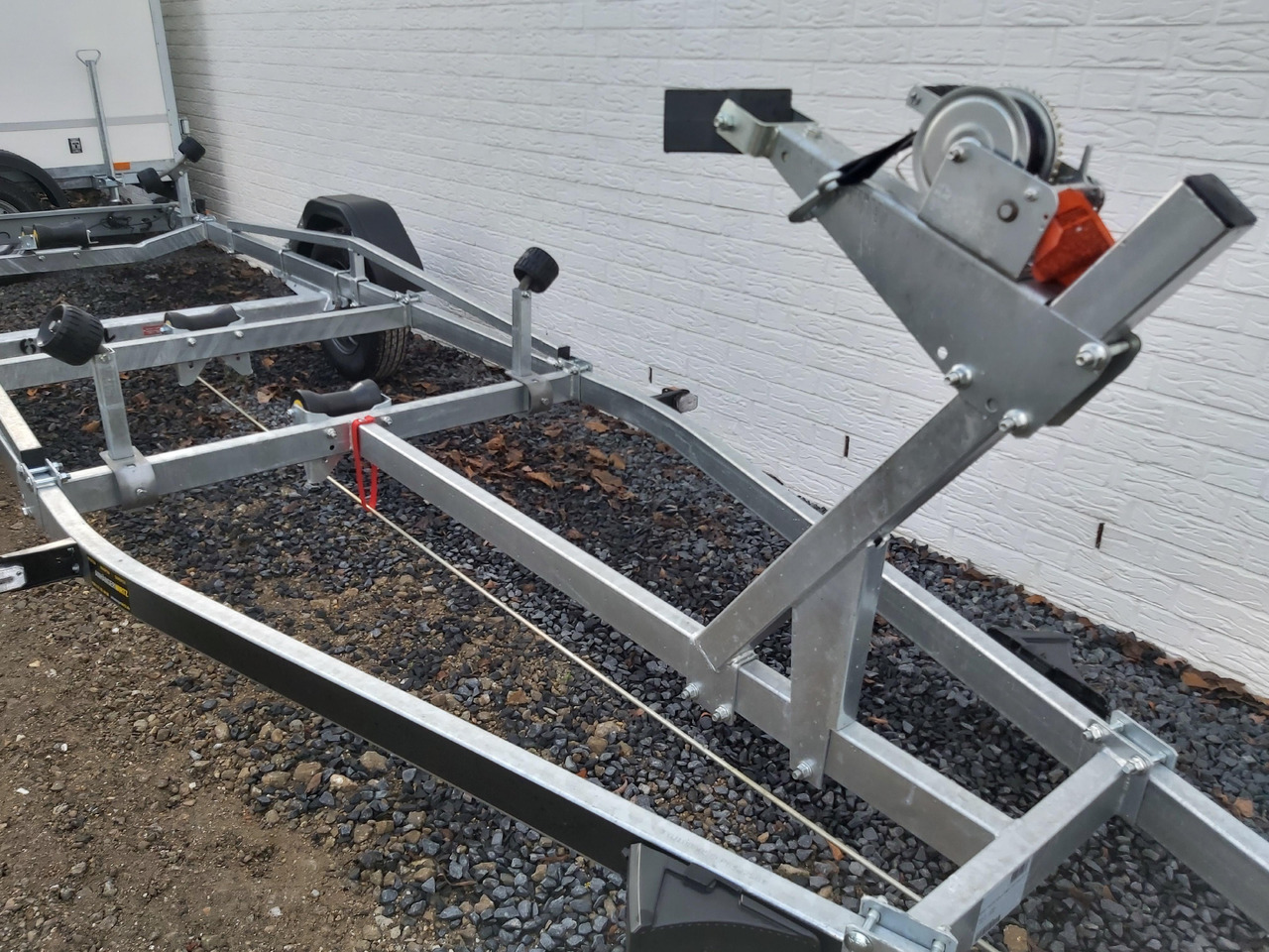 Brenderup Bootstrailer Premium 201300B SR mit Rollen Boote bis 600cm 1300kg Modell 2024 311967 - Boottrailer: afbeelding 4 Brenderup Bootstrailer Premium 201300B SR mit Rollen Boote bis 600cm 1300kg Modell 2024 311967 - Boottrailer: afbeelding 4