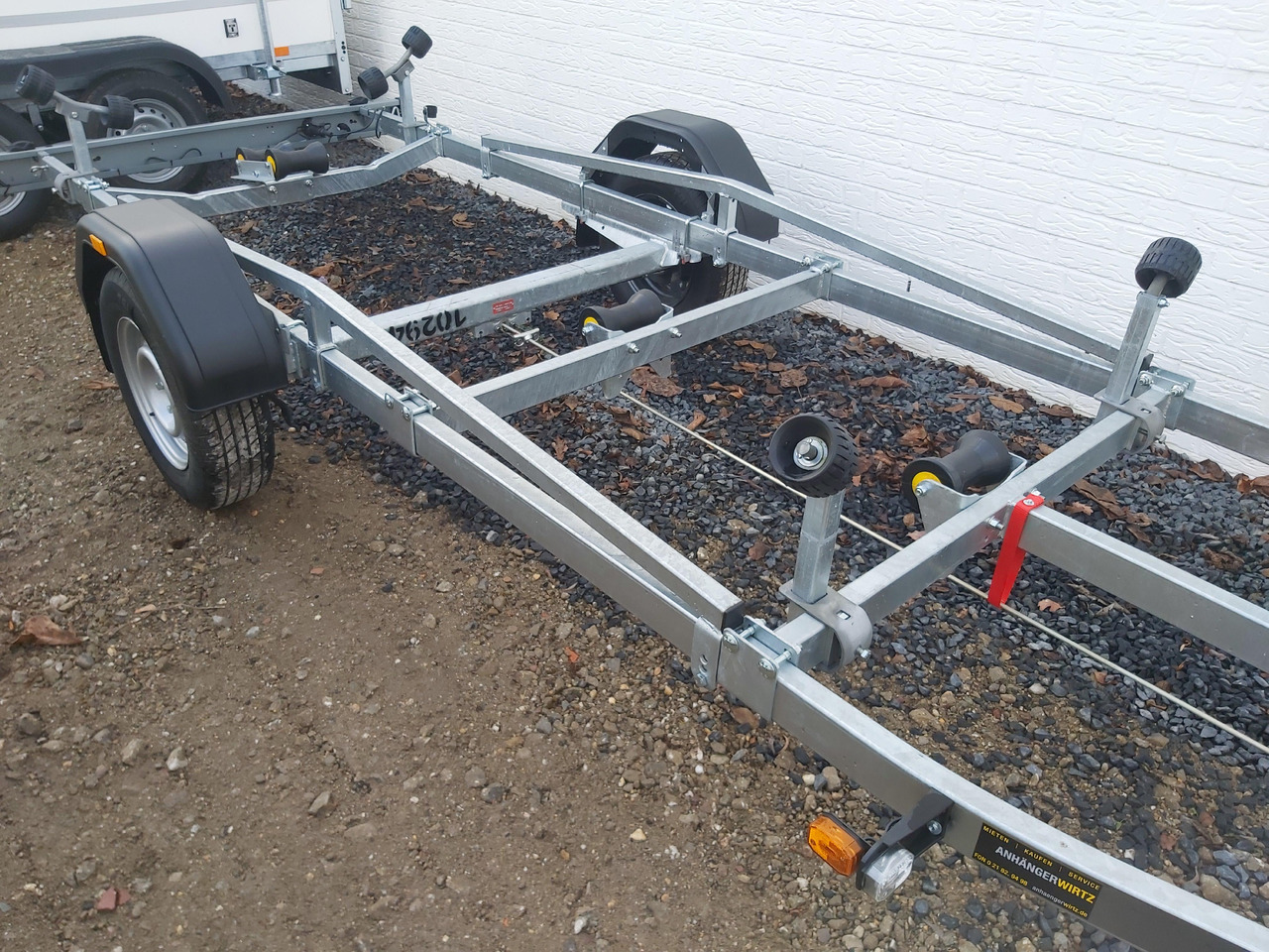 Brenderup Bootstrailer Premium 201300B SR mit Rollen Boote bis 600cm 1300kg Modell 2024 311967 - Boottrailer: afbeelding 3 Brenderup Bootstrailer Premium 201300B SR mit Rollen Boote bis 600cm 1300kg Modell 2024 311967 - Boottrailer: afbeelding 3