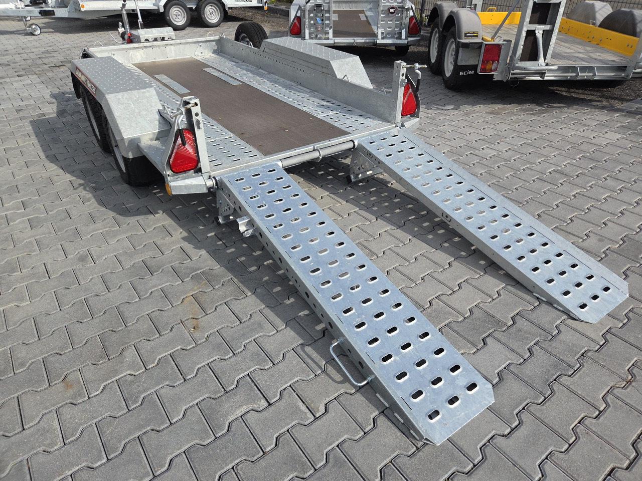 Brian James Digger Plant 543-2813-35 280x130cm Auffahrrampen klappbar Reserverad 3500kg - Machinetransporter: afbeelding 5 Brian James Digger Plant 543-2813-35 280x130cm Auffahrrampen klappbar Reserverad 3500kg - Machinetransporter: afbeelding 5