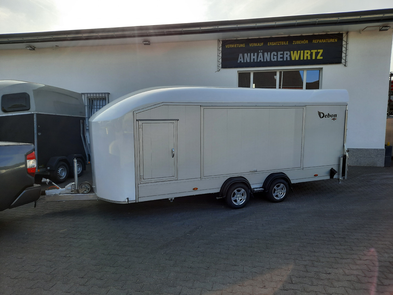 Cargo Roadster 2000 550x220x204cm Poly white Car Edition 3500kg Pullman Vollausstattung - Motor aanhanger: afbeelding 2 Cargo Roadster 2000 550x220x204cm Poly white Car Edition 3500kg Pullman Vollausstattung - Motor aanhanger: afbeelding 2