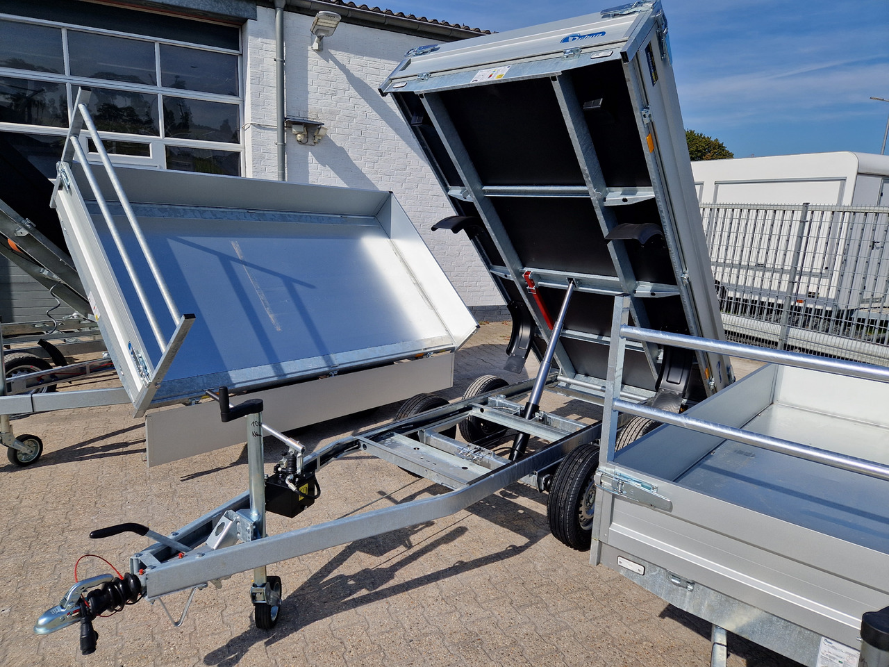 Cheval Liberte Debon Kipper PW 1.2 20 ECO 306x155x30cm 2000kg Modell 2024 - Kipper aanhangwagen: afbeelding 3 Cheval Liberte Debon Kipper PW 1.2 20 ECO 306x155x30cm 2000kg Modell 2024 - Kipper aanhangwagen: afbeelding 3