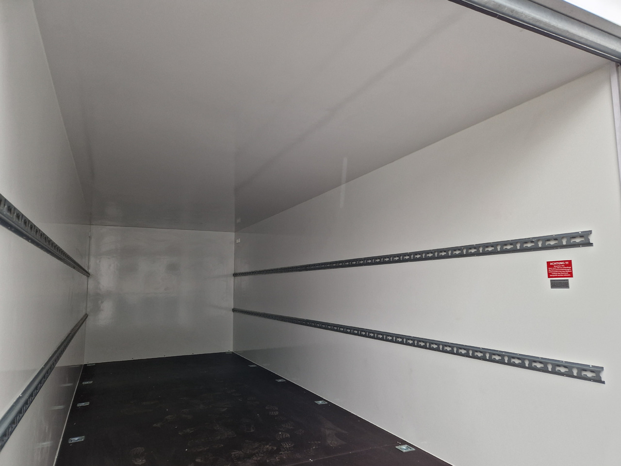 Kargo Koffer Hochlader FC3562HKL 615x220x205cm Heckrampe XXXL 13" 3500kg 100 km/H - Gesloten aanhangwagen: afbeelding 3 Kargo Koffer Hochlader FC3562HKL 615x220x205cm Heckrampe XXXL 13" 3500kg 100 km/H - Gesloten aanhangwagen: afbeelding 3