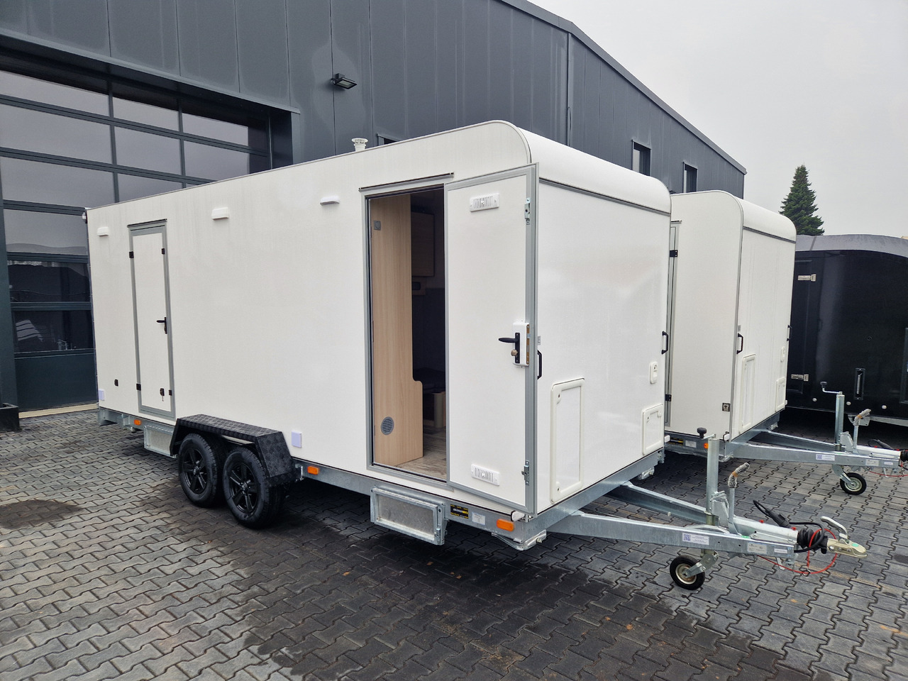 Koffer Sport Camp TFS 550.01 550x200x210cm Laderaum ST & Wohnabteil 2700kg - Caravan: afbeelding 3 Koffer Sport Camp TFS 550.01 550x200x210cm Laderaum ST & Wohnabteil 2700kg - Caravan: afbeelding 3