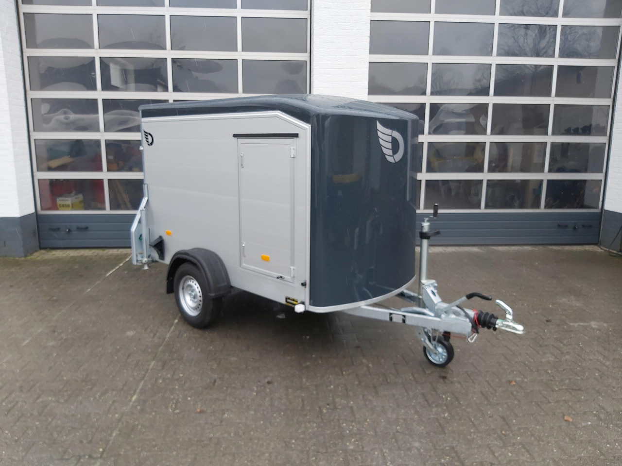 Roadster Sport C255 252x125x154cm aero Alu Poly grey Seitentür Rampekombi (S) 1300kg C255 Aktion - Gesloten aanhangwagen: afbeelding 3 Roadster Sport C255 252x125x154cm aero Alu Poly grey Seitentür Rampekombi (S) 1300kg C255 Aktion - Gesloten aanhangwagen: afbeelding 3