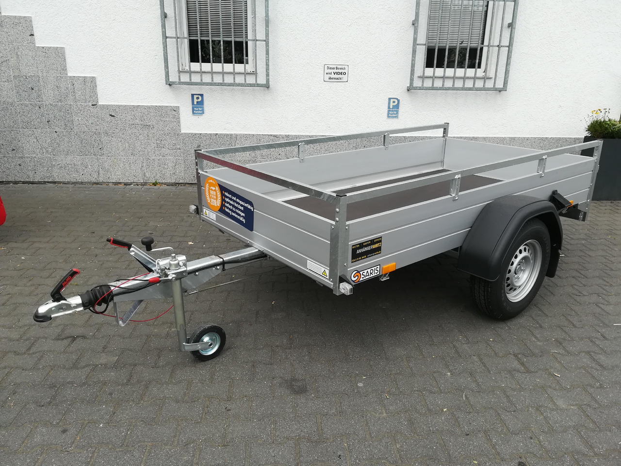 Saris Anhänger DV135 McAlu Pro MP 255x133x43cm (S) 1350kg Online Aktion Modell 2024 - Aanhangwagen auto: afbeelding 2 Saris Anhänger DV135 McAlu Pro MP 255x133x43cm (S) 1350kg Online Aktion Modell 2024 - Aanhangwagen auto: afbeelding 2