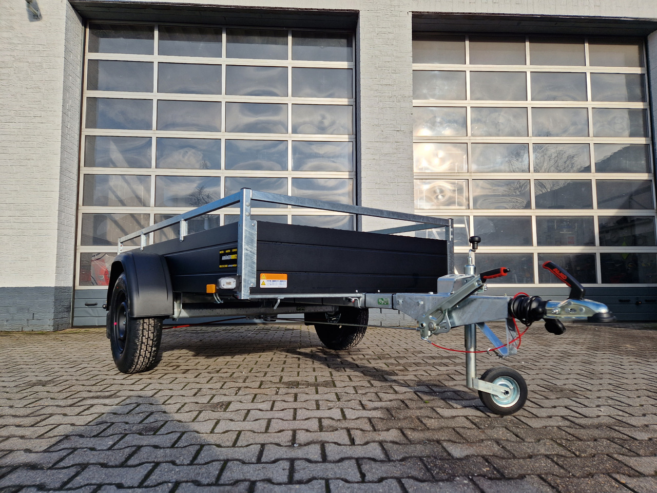 Saris Anhänger DV135 McAlu Pro MP 255x133x43cm blackline (S) 1350kg black deal Aktion - Aanhangwagen auto: afbeelding 3 Saris Anhänger DV135 McAlu Pro MP 255x133x43cm blackline (S) 1350kg black deal Aktion - Aanhangwagen auto: afbeelding 3