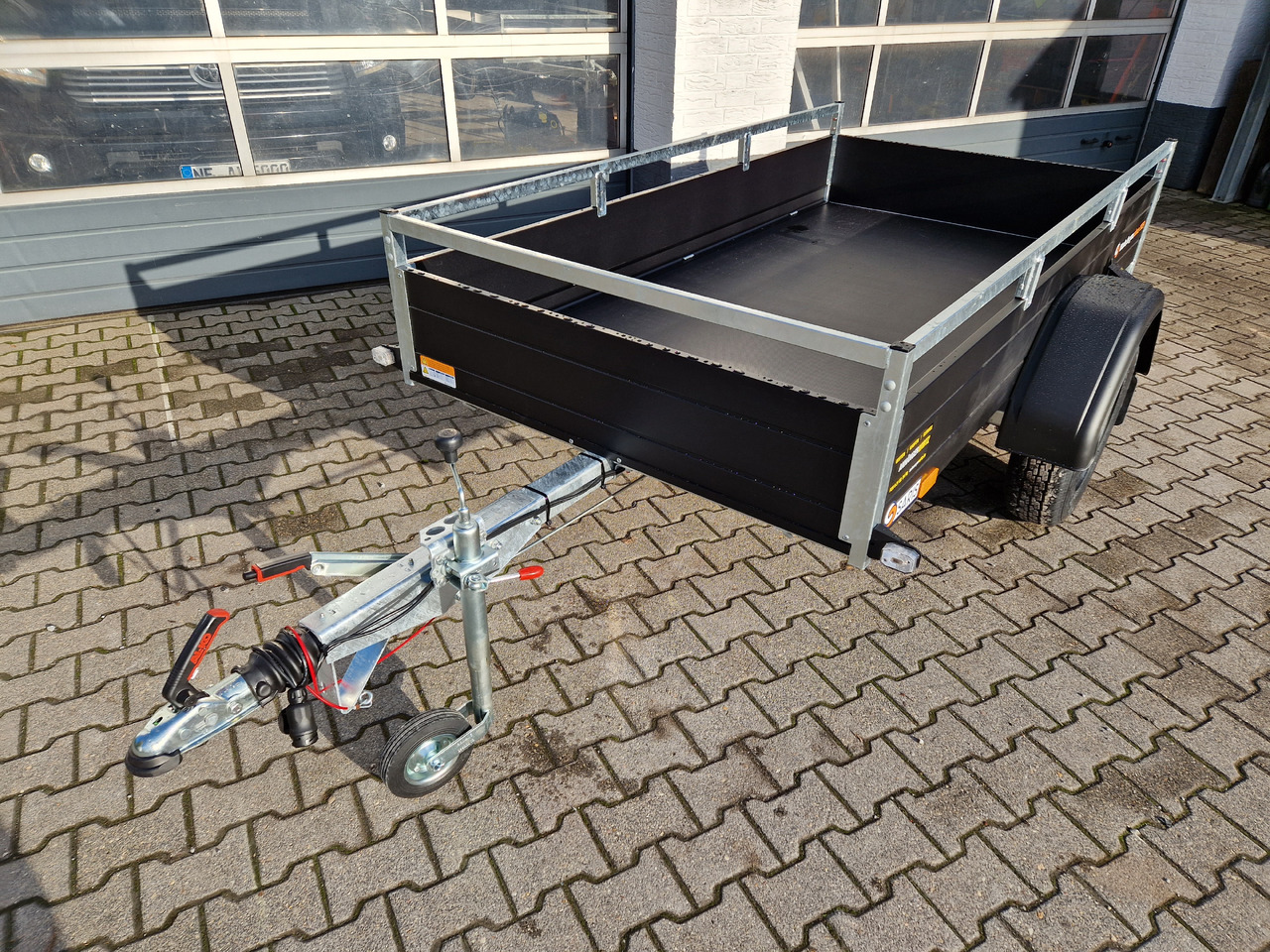 Saris Anhänger DV135 McAlu Pro MP 255x133x43cm blackline (S) 1350kg black deal Aktion - Aanhangwagen auto: afbeelding 1 Saris Anhänger DV135 McAlu Pro MP 255x133x43cm blackline (S) 1350kg black deal Aktion - Aanhangwagen auto: afbeelding 1