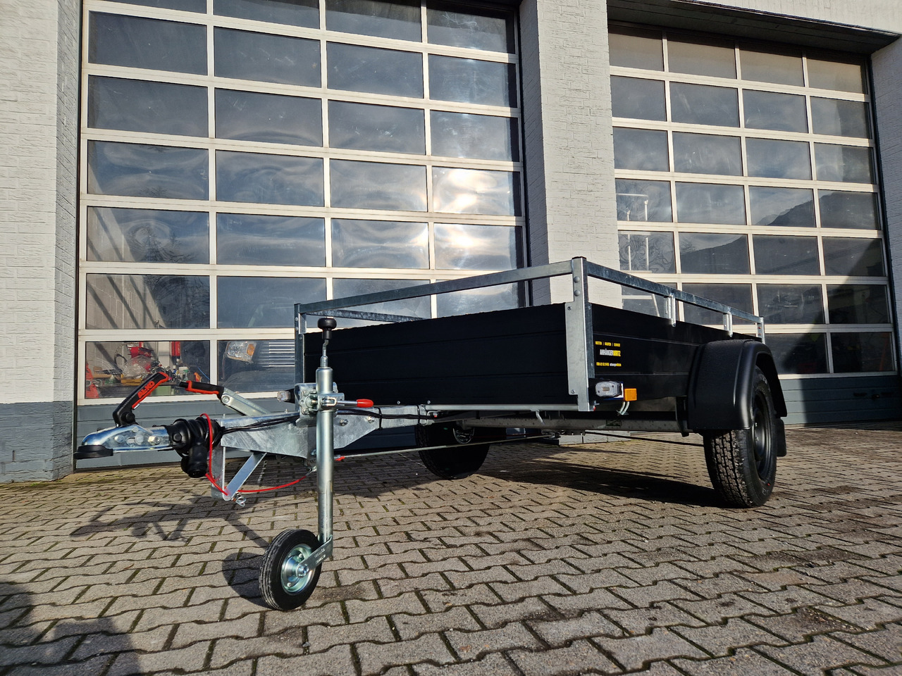 Saris Anhänger DV135 McAlu Pro MP 255x133x43cm blackline (S) 1350kg black deal Aktion - Aanhangwagen auto: afbeelding 5 Saris Anhänger DV135 McAlu Pro MP 255x133x43cm blackline (S) 1350kg black deal Aktion - Aanhangwagen auto: afbeelding 5