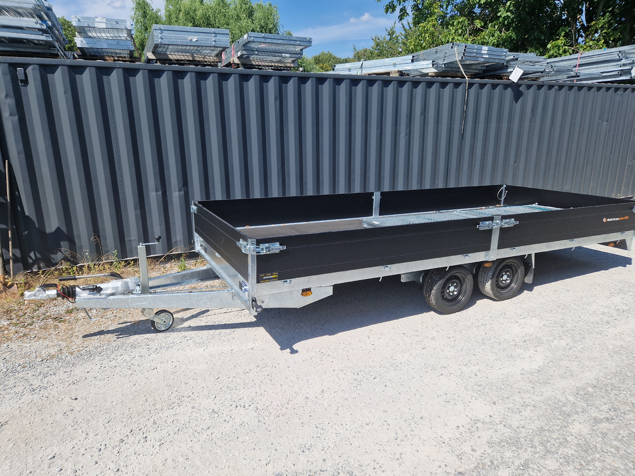 Open/ Plateau aanhangwagen Saris PL HD 506 204 3500 2 506x204x35cm heavy duty black LED Licht (XXL) 3500kg: afbeelding 11 Open/ Plateau aanhangwagen Saris PL HD 506 204 3500 2 506x204x35cm heavy duty black LED Licht (XXL) 3500kg: afbeelding 11