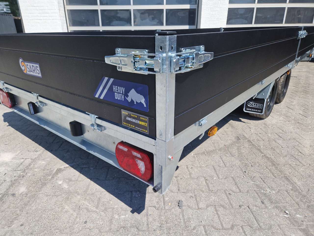 Open/ Plateau aanhangwagen Saris PL HD 506 204 3500 2 506x204x35cm heavy duty black LED Licht (XXL) 3500kg: afbeelding 7 Open/ Plateau aanhangwagen Saris PL HD 506 204 3500 2 506x204x35cm heavy duty black LED Licht (XXL) 3500kg: afbeelding 7